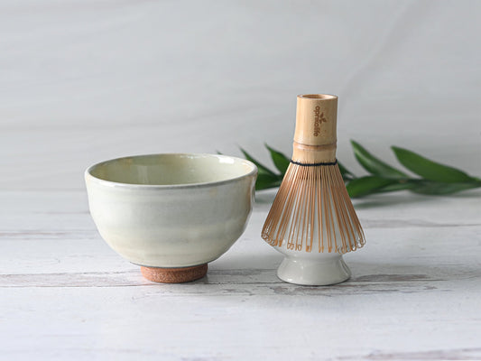 White Kohiki Matcha Set by Aprika Life