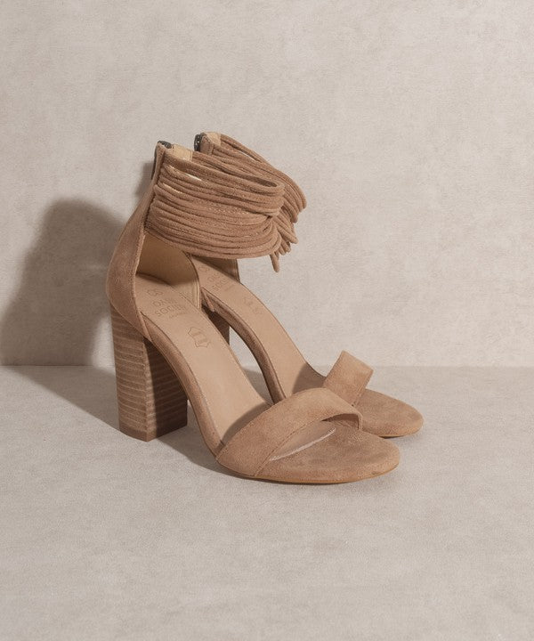 OASIS SOCIETY Blair - Thick Ankle Strap Block Heel