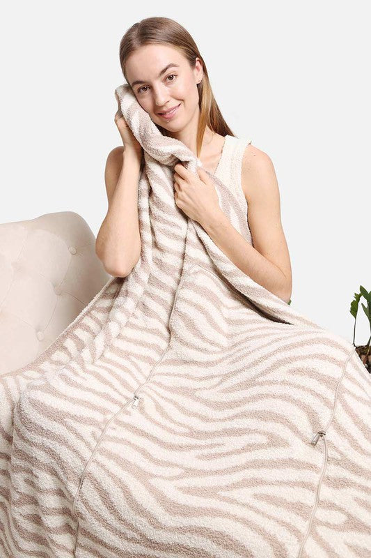 2 In 1 Zebra Print Throw Blanket & Pillow