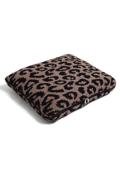 2 In 1 Leopard Print Throw Blanket & Pillow