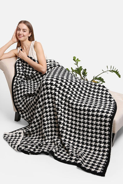 Houndstooth Pattern Luxury Soft Throw Blanket