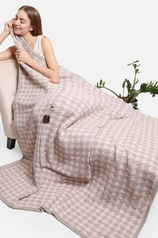 2 In 1 Houndstooth Print Throw Blanket & Pillow