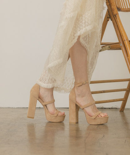 OASIS SOCIETY Raelynn - Suede Platform Heels