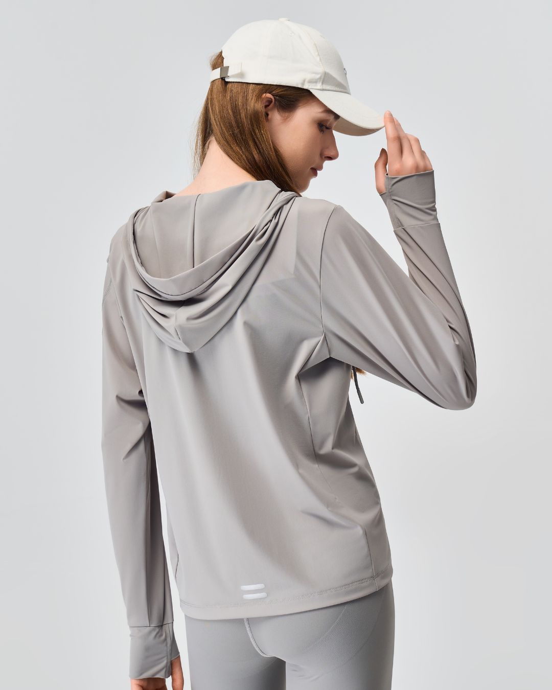 The "Bunny" UV Protection Lightweight Fullzip Layer by Amoo