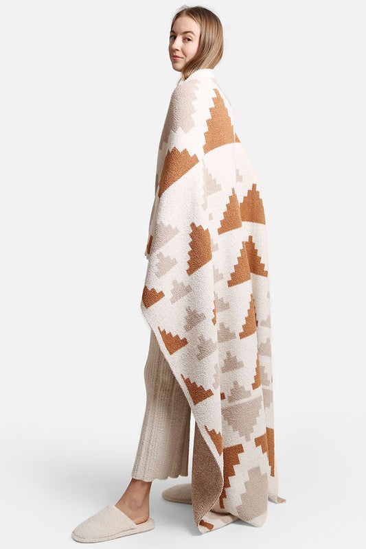 Tribal Pyramid Pattern Luxury Soft Throw Blanket