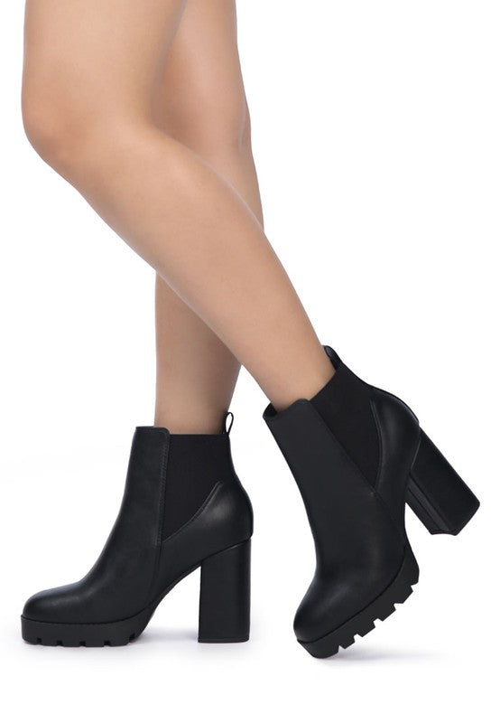 BOLT BLOCK HEELED CHELSEA BOOT