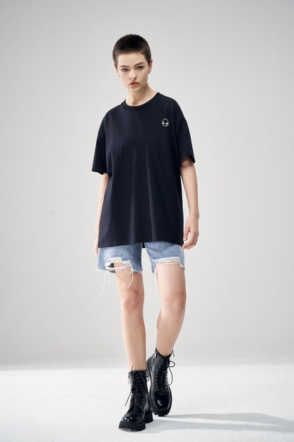 Minimal Classic T-shirt by Amoo