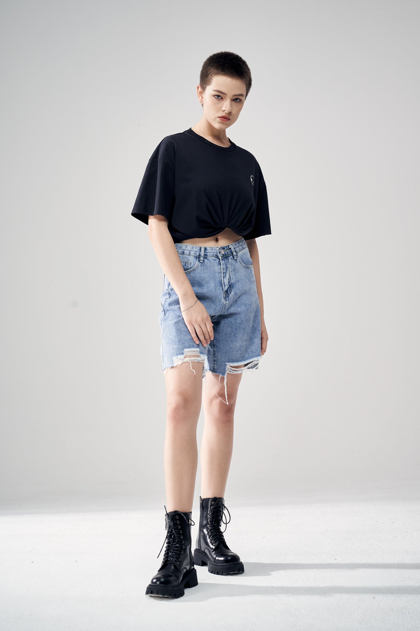 Minimal Classic T-shirt by Amoo