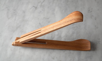 Spring Salad Tongs by Ironwood