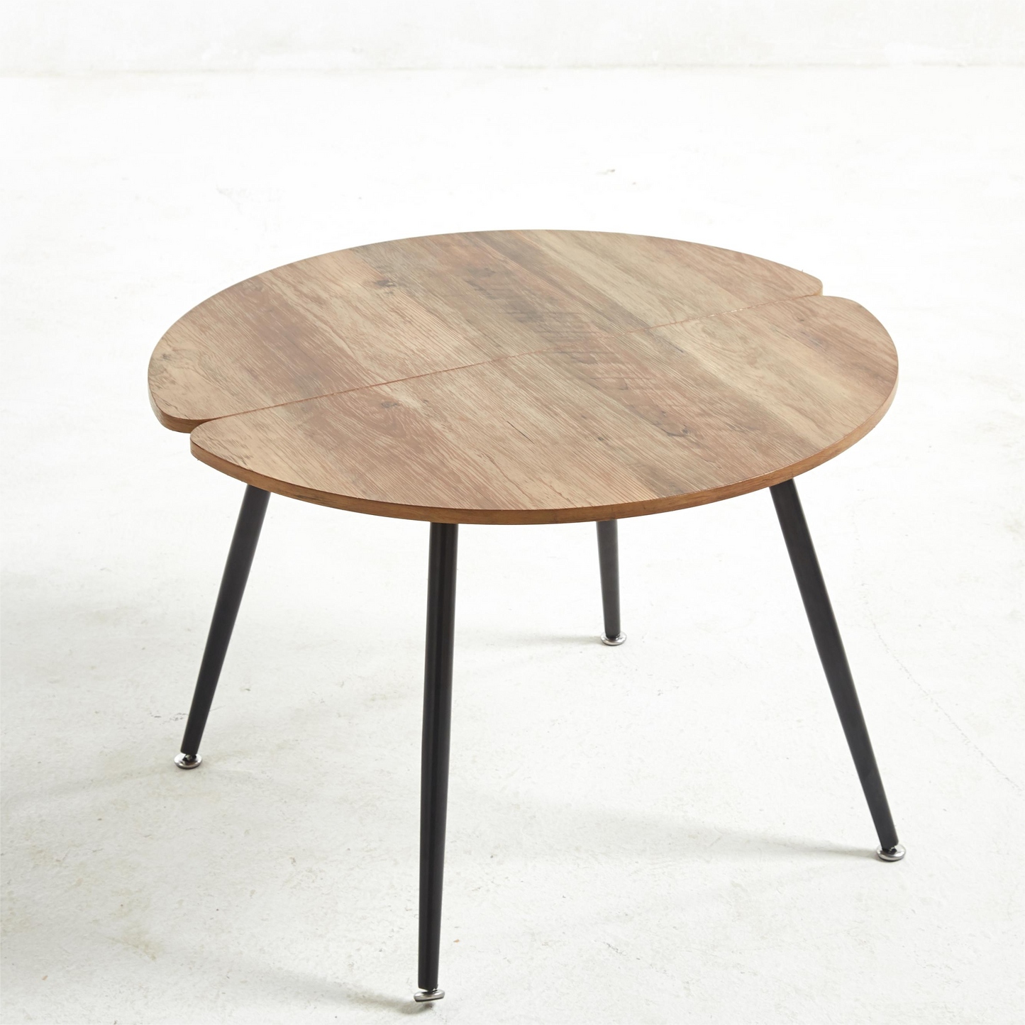 Round coffee table by Blak Hom