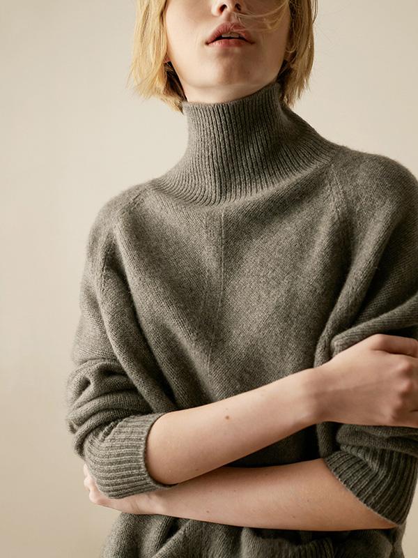 Warm Knitting High-neck Sweater by migunica