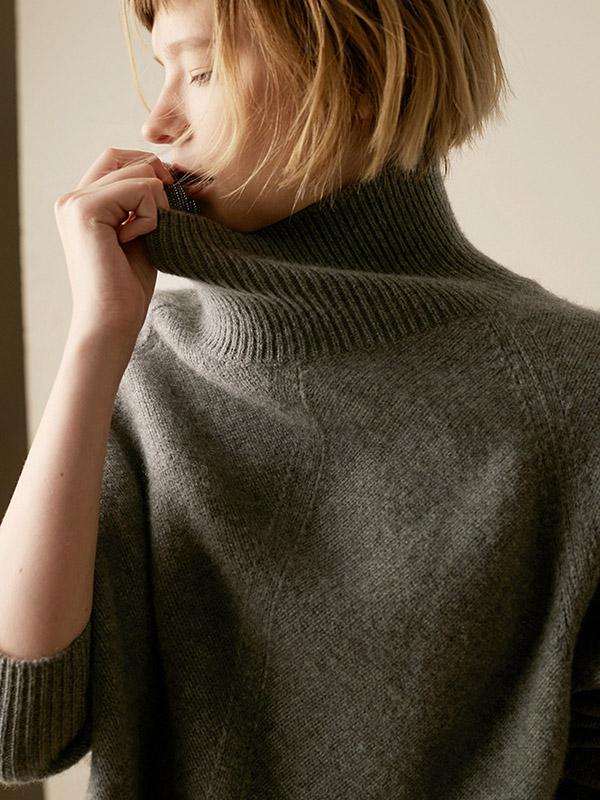 Warm Knitting High-neck Sweater by migunica