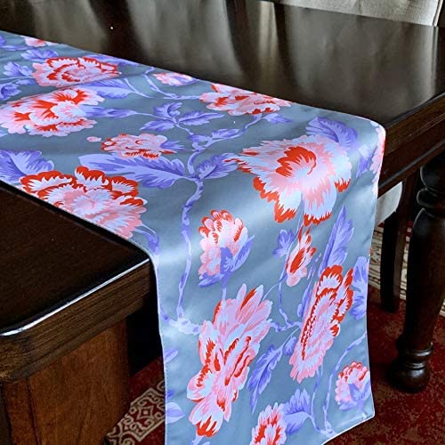 Printed Table Runner - Gray and Red by Decozen