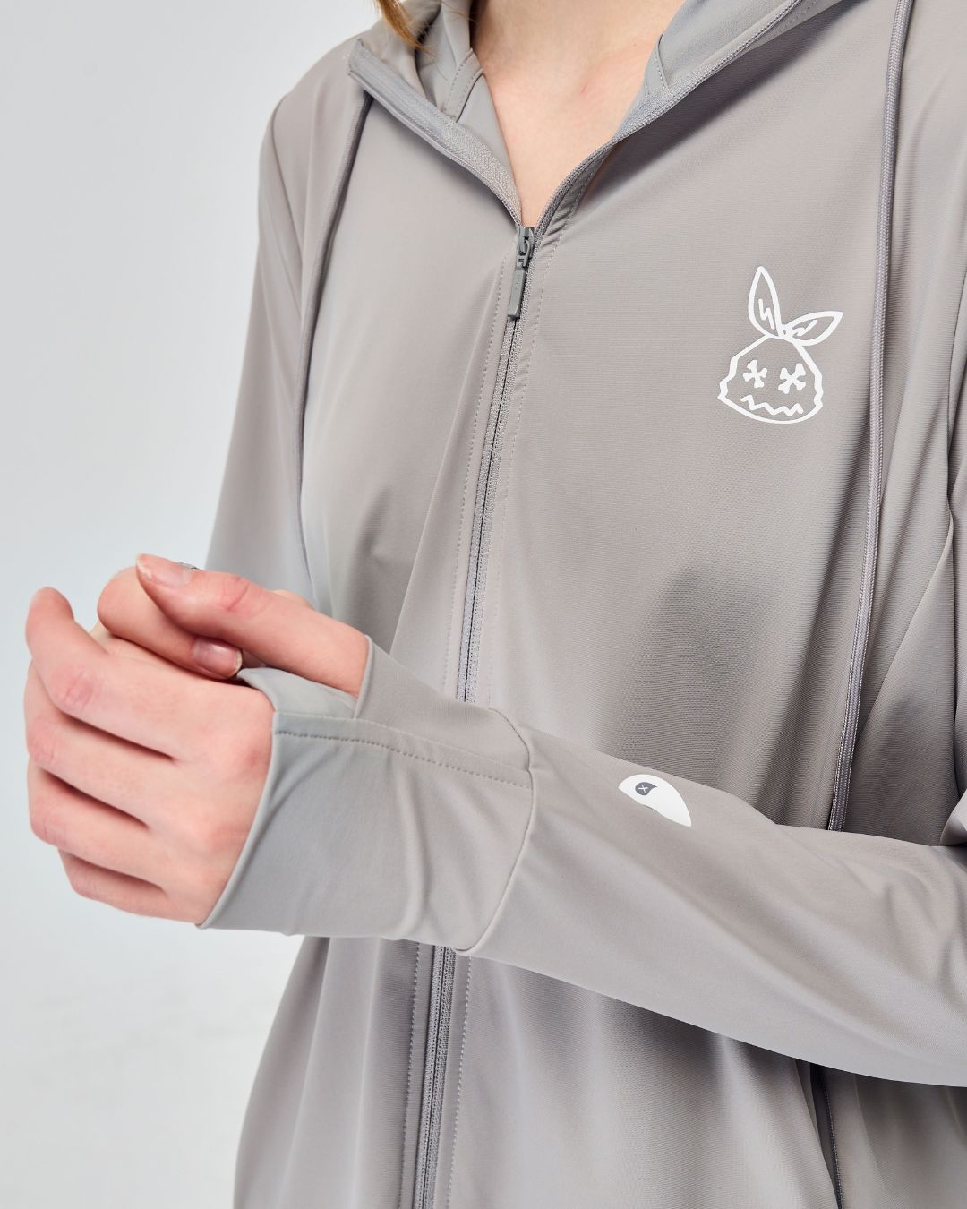 The "Bunny" UV Protection Lightweight Fullzip Layer by Amoo