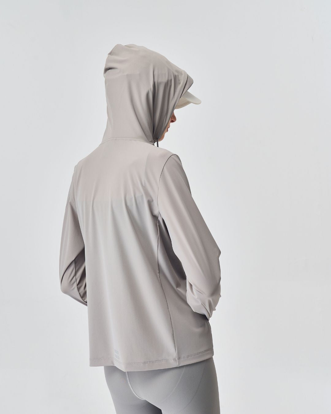 The "Bunny" UV Protection Lightweight Fullzip Layer by Amoo