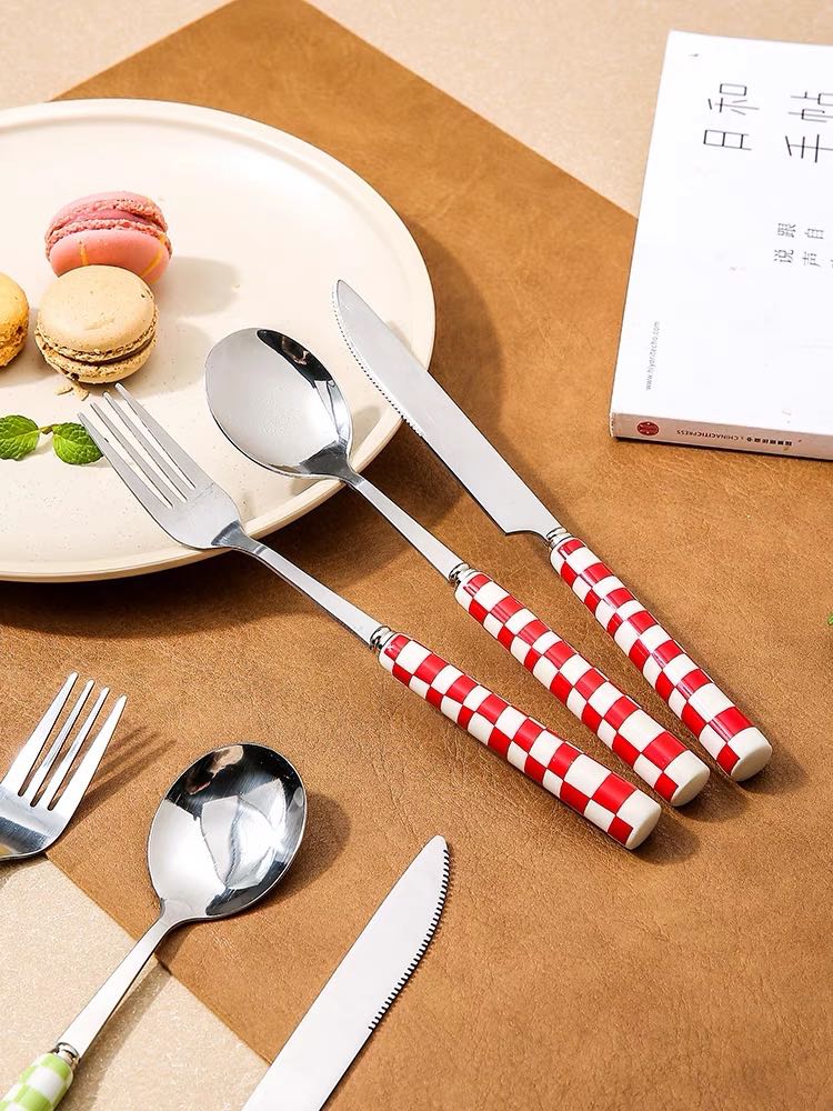 6 - Pack Modern Checkered Flatware Sets ( $4 / count ) by INSPECIAL HOME