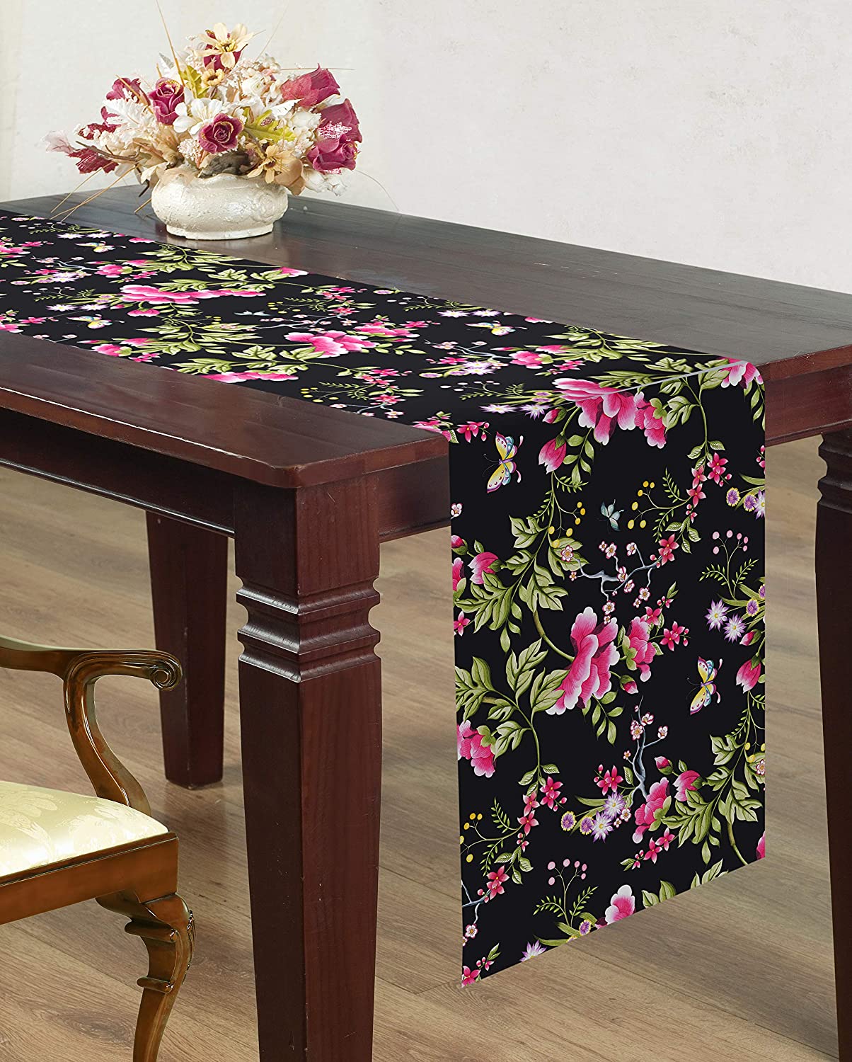 Printed Table Runner - Saku Black by Decozen