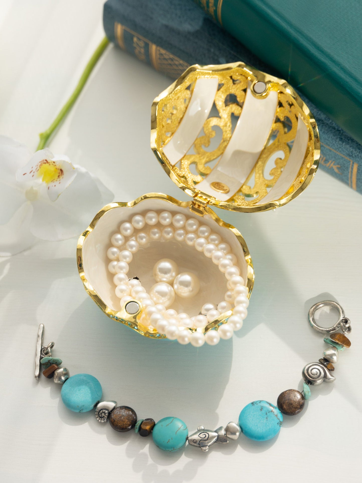 Turquoise Egg with pearls by Keren Kopal