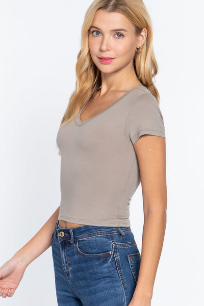 Short Sleeve V-neck Crop Top by BlakWardrob