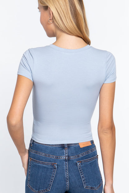 Short Sleeve V-neck Crop Top by BlakWardrob