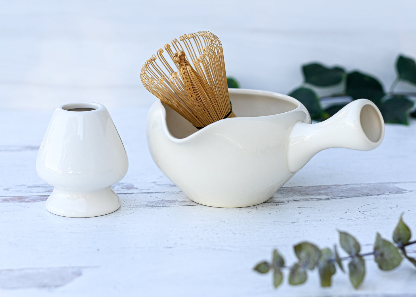 White Matcha Bowl with Spout Set by Aprika Life