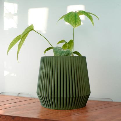 Stratos Modern Plant Pot with Drainage, 3D Printed Planter Pot Unique Modern Ribbed Design, Lightweight Stratos by Rosebud HomeGoods