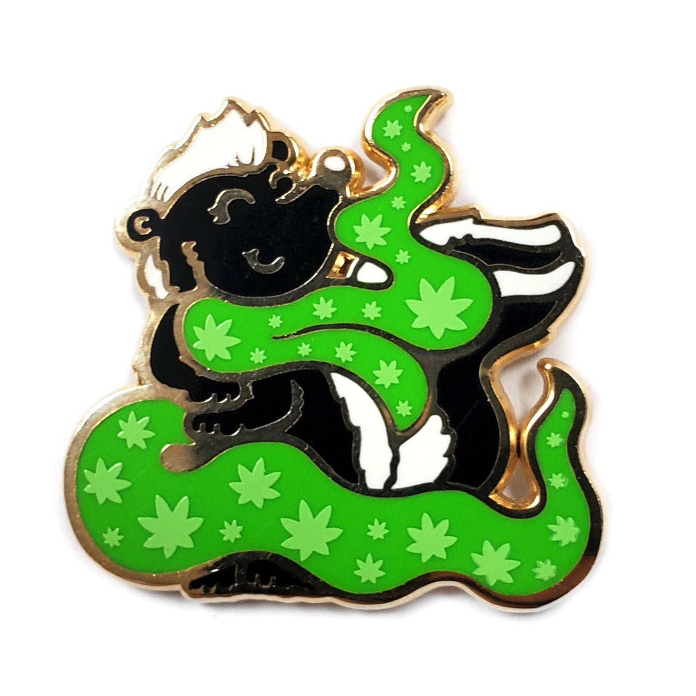 Skunk Pin by Kolorspun