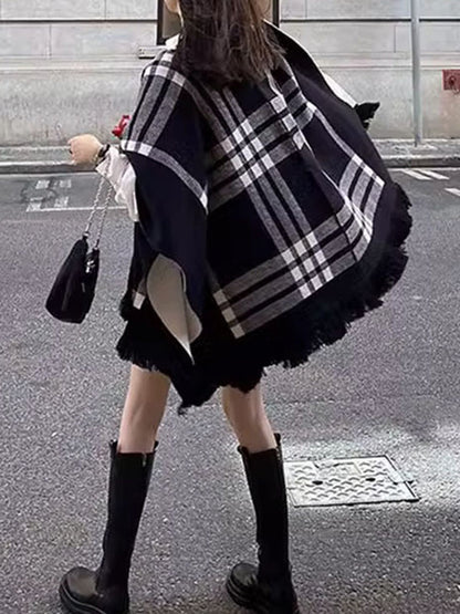 Long Sleeves Loose Contrast Color Plaid Split-Joint V-Neck Cape by migunica