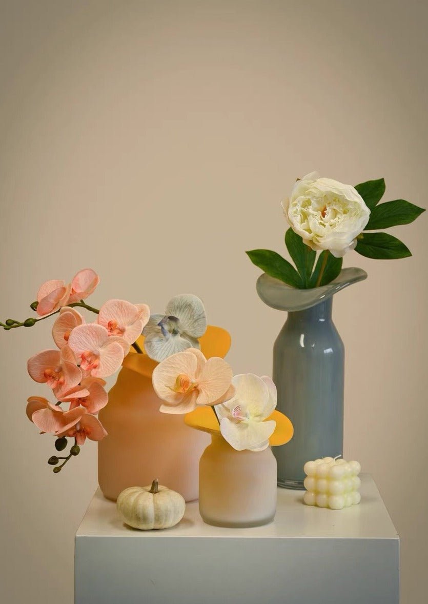 Contemporary Decorative Blooming Vase - Whimsical Eclectic Centerpiece Vases for Wedding & Dinner Party by INSPECIAL HOME