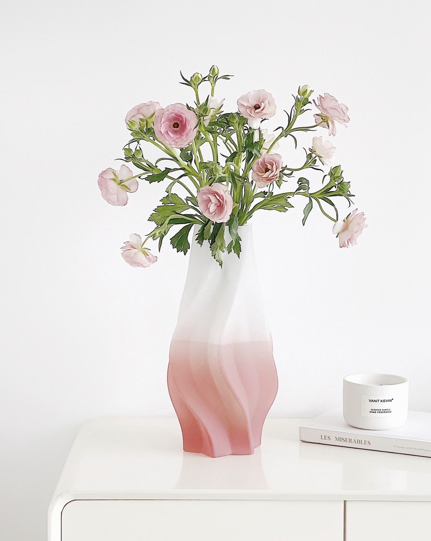 Dreamy Gradient Wavy Vase - Handcrafted Decorative Glass Vase for Contemporary Home by INSPECIAL HOME