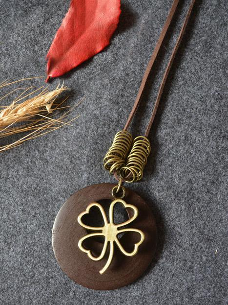 Vintage Wood Four Leaf Clover Necklace by migunica