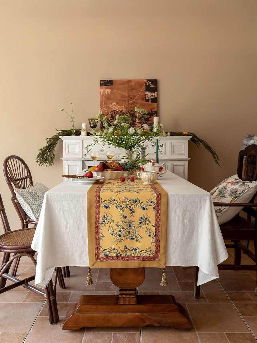 Italian Floral Decorative Table Runner for Elegant Table Setting by INSPECIAL HOME