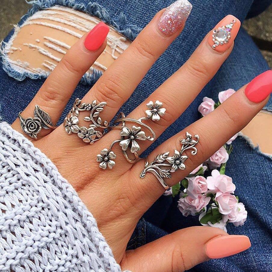 Vintage Floral Rose Flower 4 Piece Ring Set by Fashion Hut Jewelry