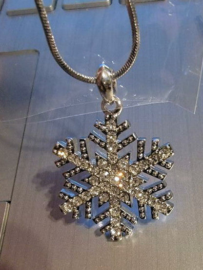 White Gold Cz Cubic Zirconia Snowflake Winter Pendant Necklace Chain by Fashion Hut Jewelry