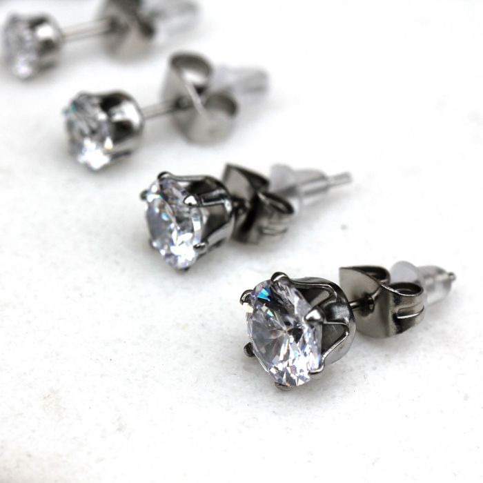 Pair of .925 Sterling Silver Clear Round CZ Stud Earrings by Fashion Hut Jewelry