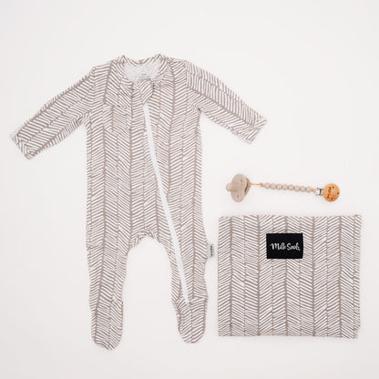 HERRINGBONE WELCOME BABY GIFT BOX by Milk Snob