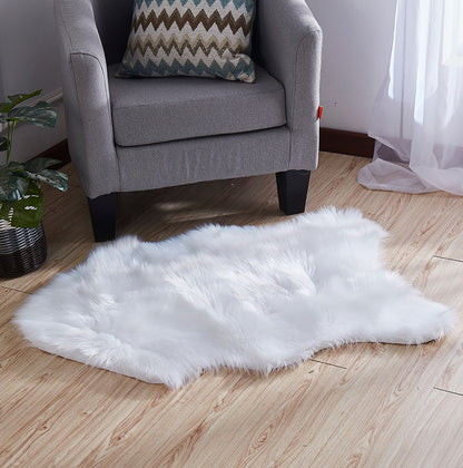 "Luxury Decorative" Hand Tufted Faux Fur Sheepskin Area Rug