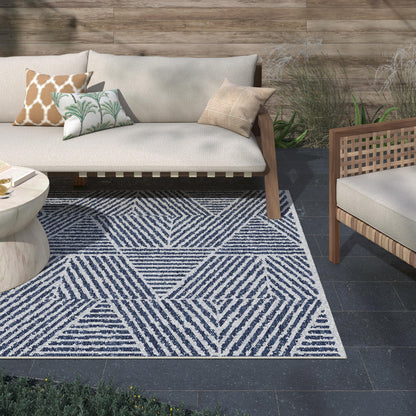 Pyramids White, Linen, Faded Denim Indoor / Outdoor Polypropylene Area Rug 5x8