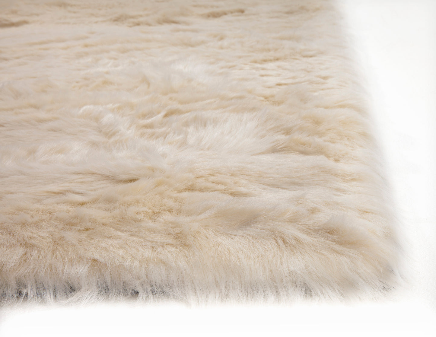 Ivory Faux Fur Area Rug 5x8