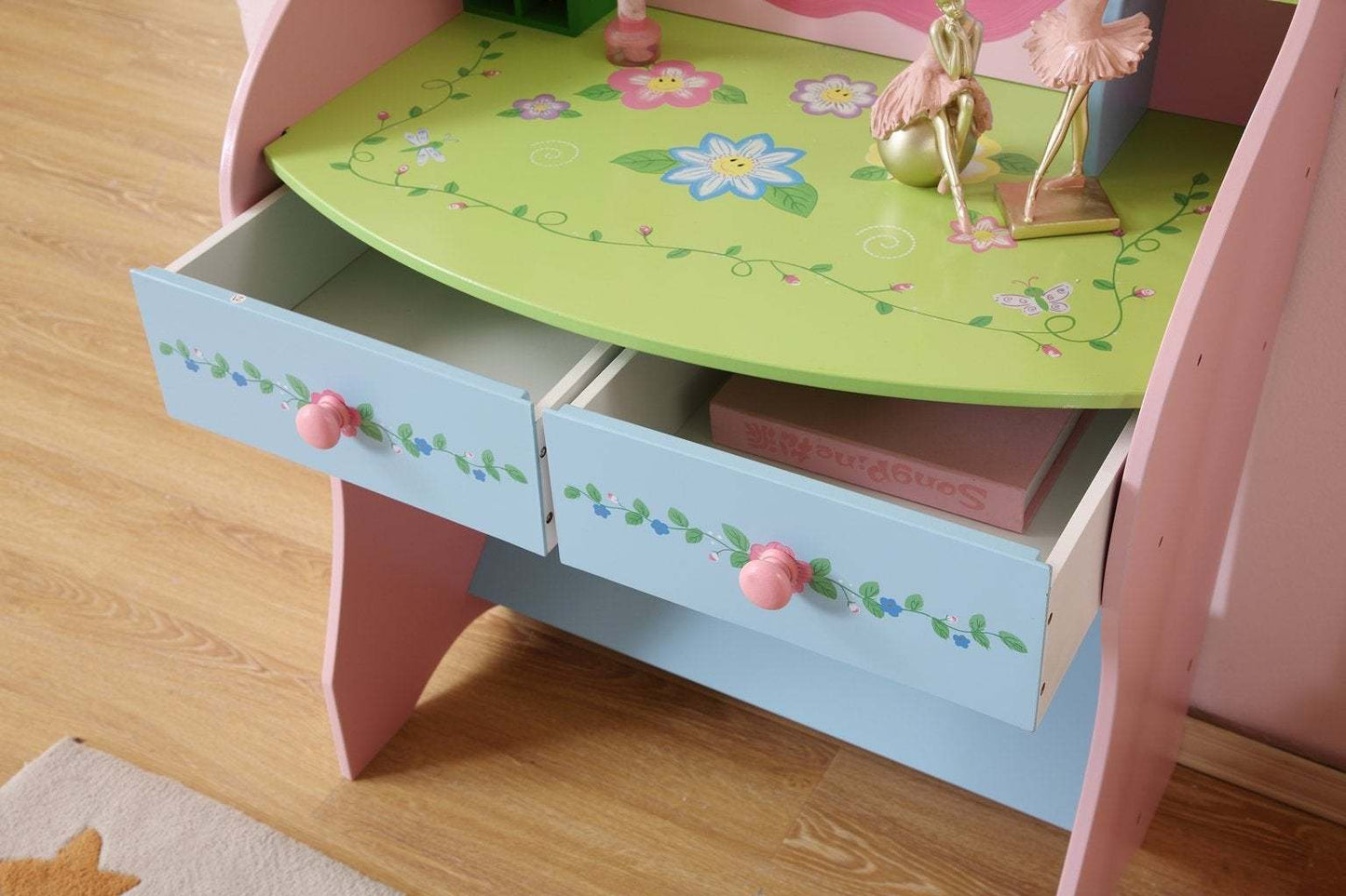 Kids Funnel Olivia the Fairy Girl‘s Dressing Table with Chair