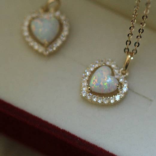 14K Gold Sweet Heart Opal Earring