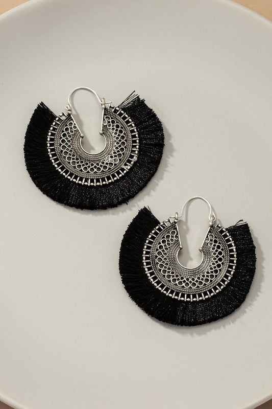 Openwork round disk earrings with tassels