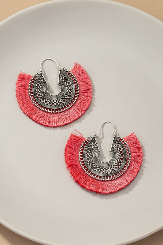 Openwork round disk earrings with tassels