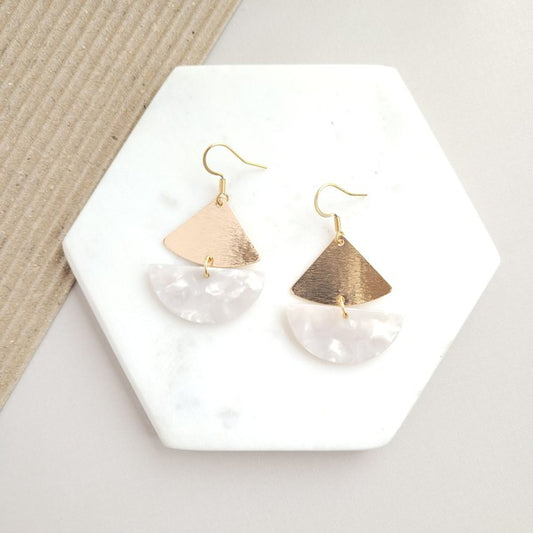 Ava Pearl Earrings