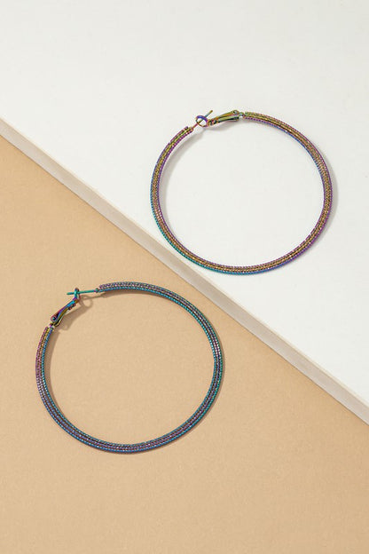 Holographic textured hoop earrings