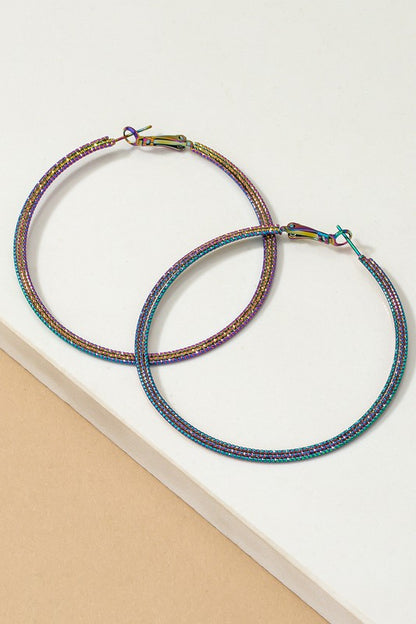 Holographic textured hoop earrings