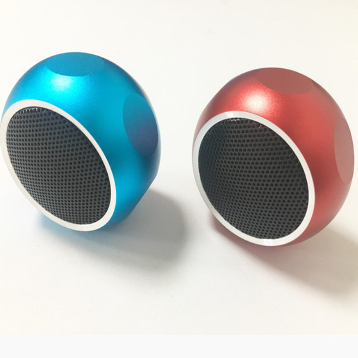 Big Sound Mini Speakers In 5 Colors by VistaShops