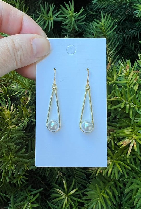 Pearl Gold Teardrop Earrings