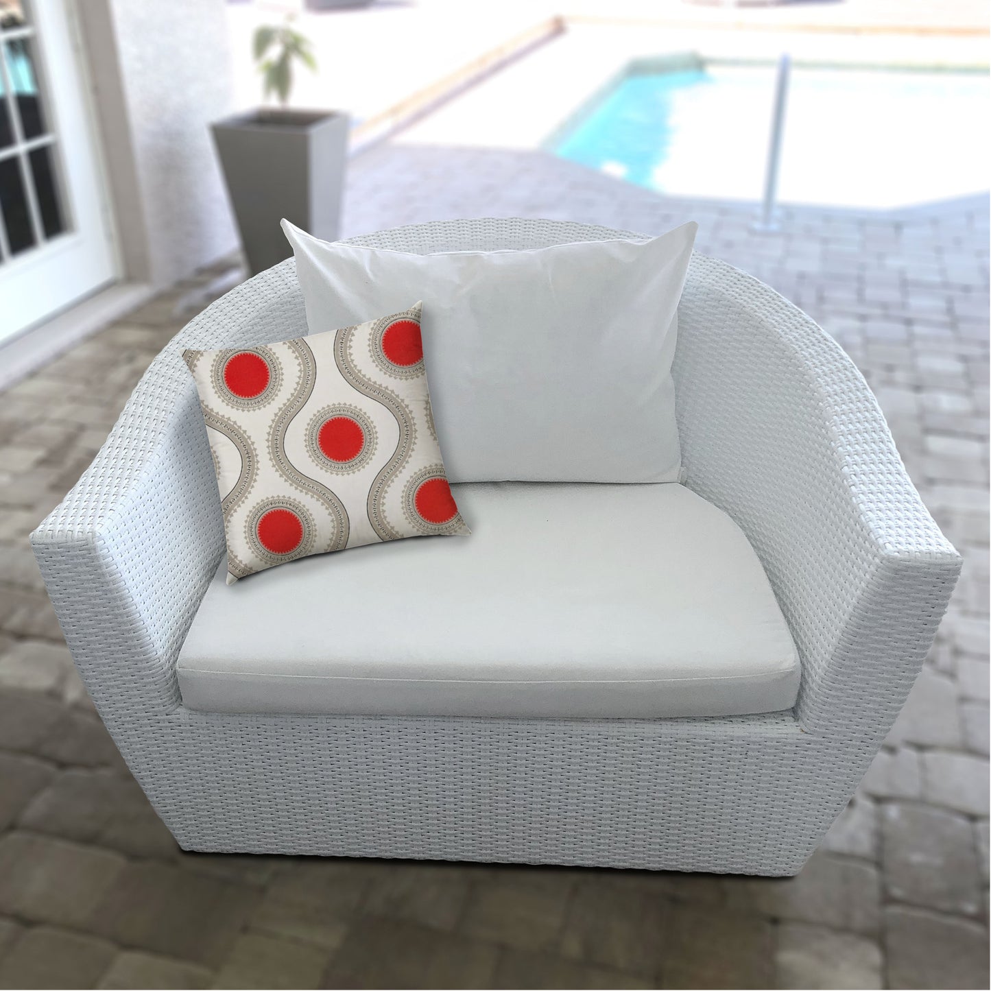 KISSIMMEE Indoor/Outdoor Pillow - Sewn Closure