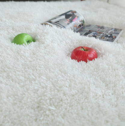 Long Pile Hand Tufted Shag Area Rug in Snow White